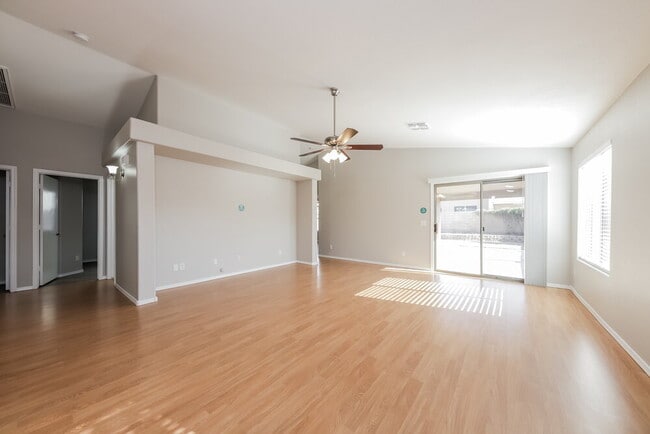 Photo - 2635 E Valencia Dr