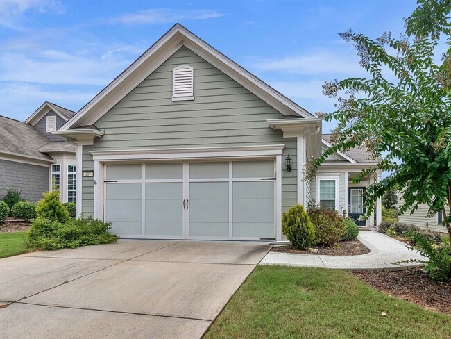 Building Photo - 207 English Ivy Dr Rental