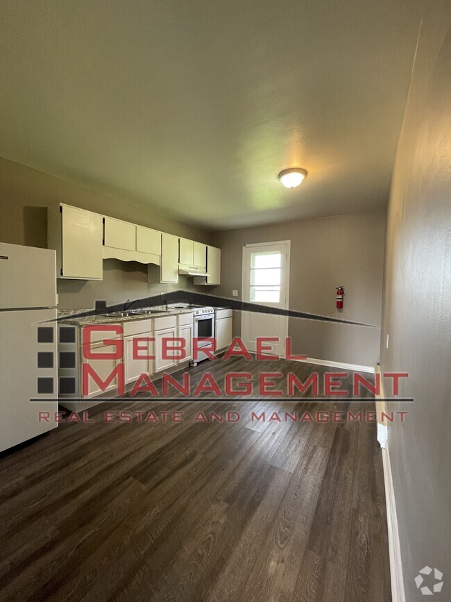 Building Photo - Pineview Manor Rental