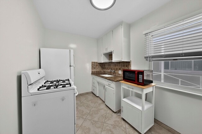 Photo - 75 Glendora Ave Unidad 75 Glendora  3