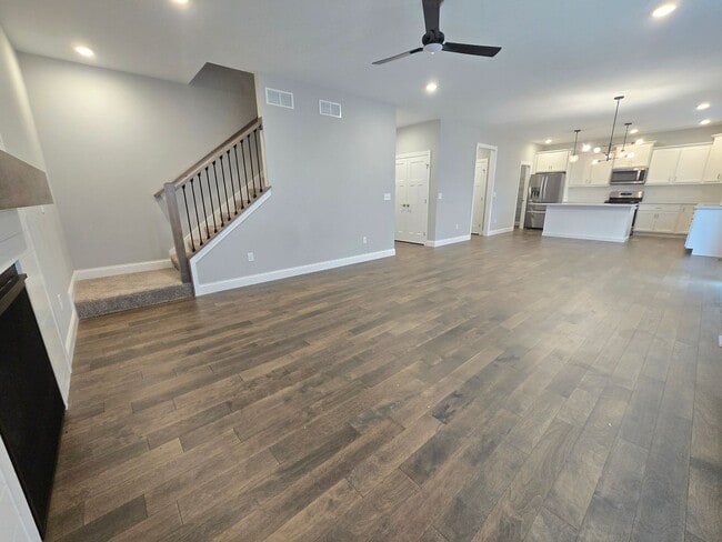 Photo - 6 Bedroom Home in Brookridge Estates