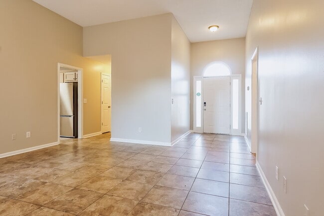 Photo - 8028 Rockhampton Cir