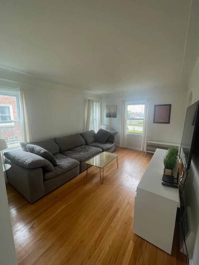 Living Room - 118 S Vermont Ave House
