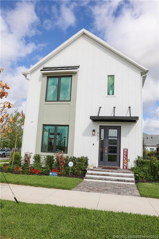 Photo - 950 SW Pr Ave