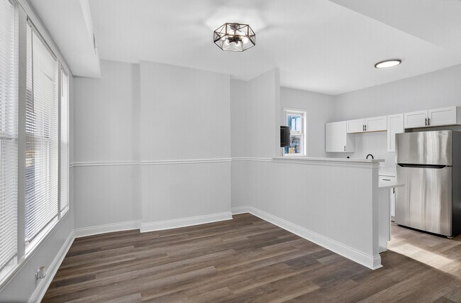 Photo - 6660 S Michigan Ave