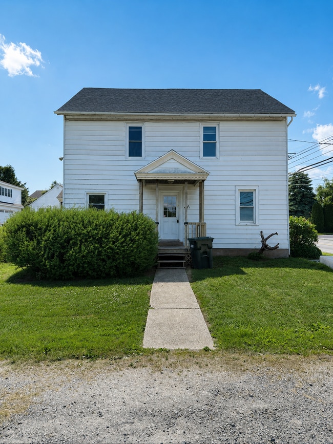 Building Photo - 632 W Orange St Unit Apt. 1