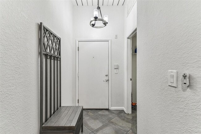 Photo - 2421 W Horatio St Unit 818