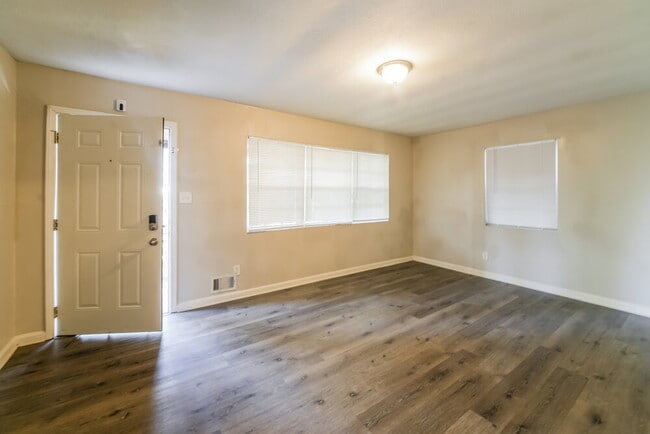 Photo - 3946 Creel Dr