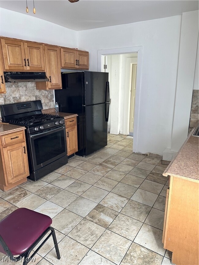 Photo - 1418 Wyandotte Ave