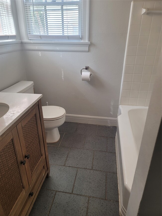 Photo - 5622 Chartres St Unit 3