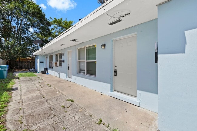 Photo - 143 W 28th St Unit MIDDLE  (145)