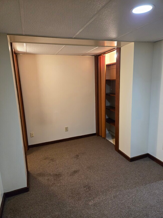 Photo - 535 Maple Ave Unit Lower level