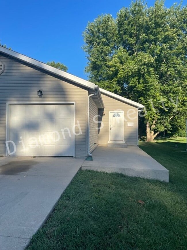 Photo - 2313 N Rogers Ave