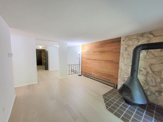 Photo - 1BD/1BA Bellevue Condo Across from Microsoft Unidad K106