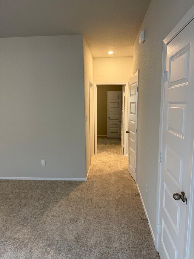 Photo - 2615 Derwent Dr