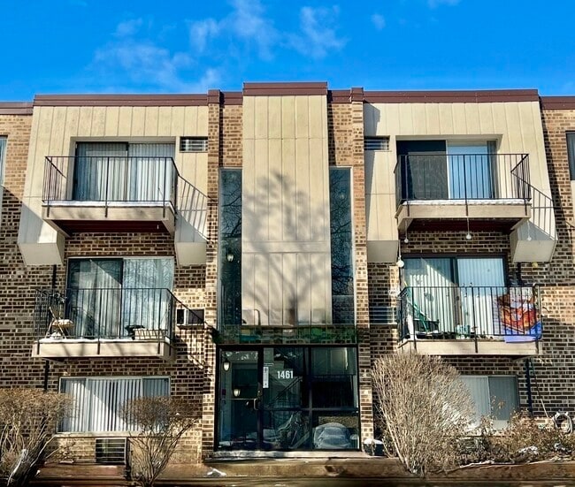 Building Photo - 1461 N Winslowe Dr Unit 304
