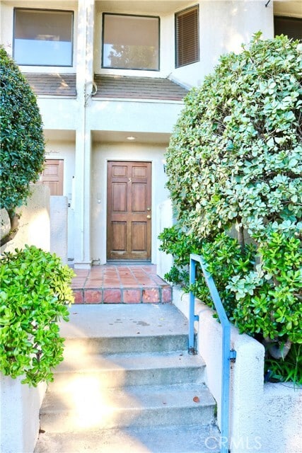 Building Photo - 747 E California Blvd Unit 3