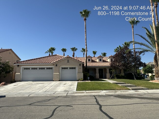 Building Photo - Beautiful Single Story with Pool in Eldora... Rental