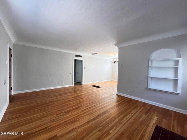 Photo - 2119 N Stanton St House