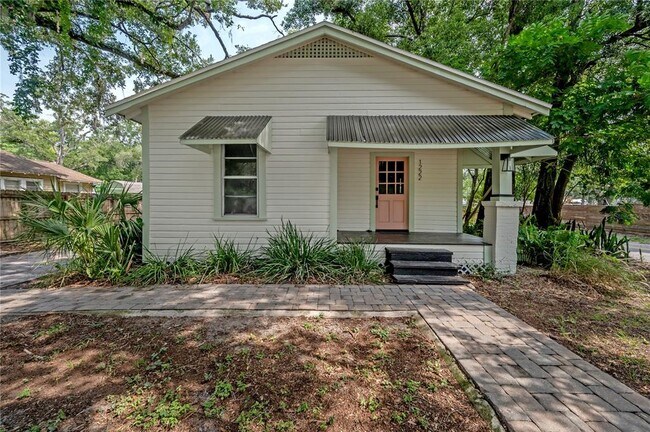 Photo - 1222 E Curtis St