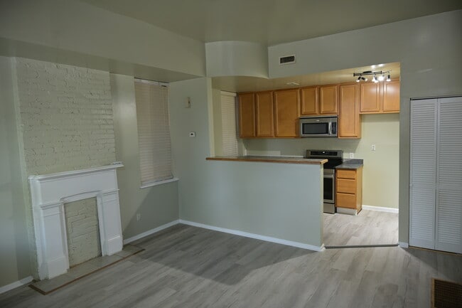 Photo - 805 Russell Blvd