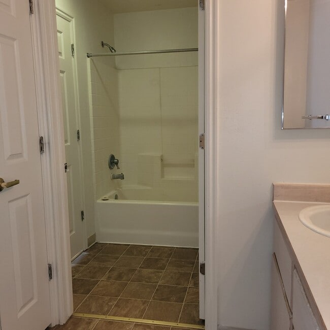 Photo - 451 N 7th E Unit 32