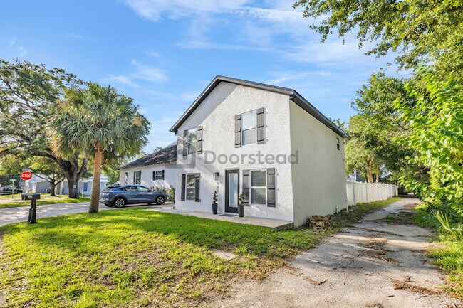 Photo - 102 W Kentucky Ave