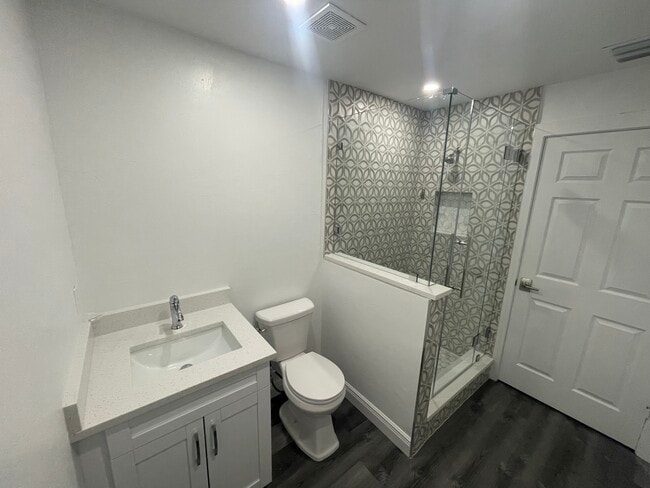 Building Photo - 3985 24th Ave SE