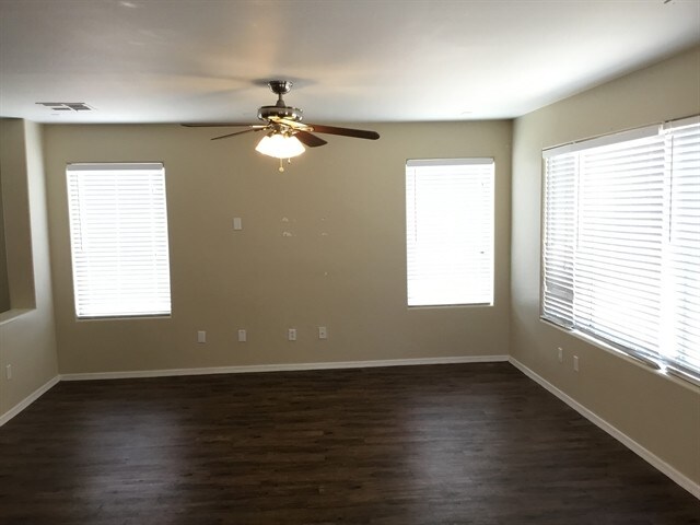 Photo - 6208 S 52nd Dr