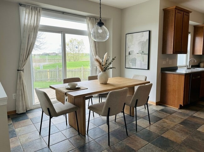 Photo - 1637 Trails End Ln