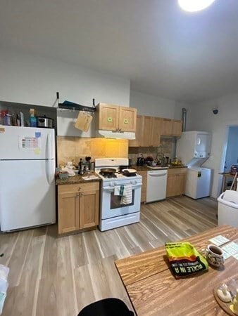 Photo - 271 Windsor St Unit 2R