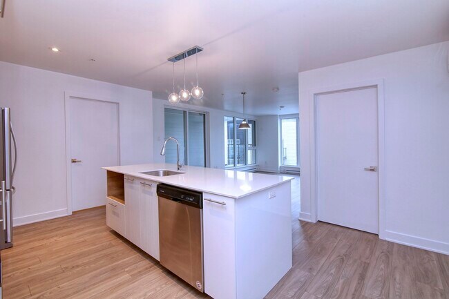 Photo - 9675 Av. Papineau Unit 213