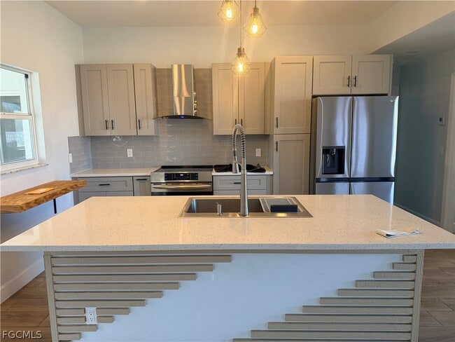 Photo - 4133 SW 7th Ave