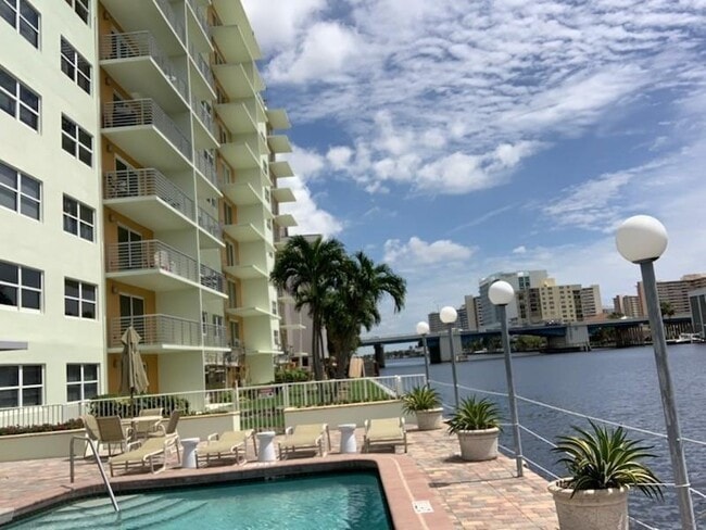 Photo - 2900 NE 30th St Unit 6E