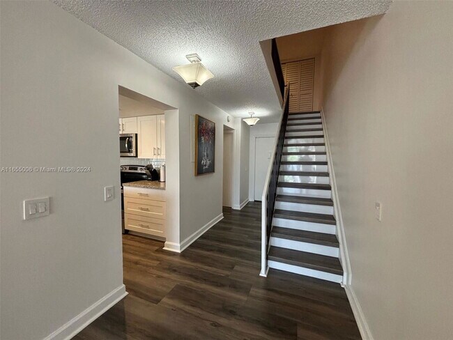 10850 S Golfview Dr