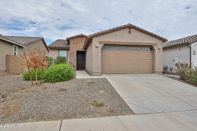 Photo - 16828 W Evergreen Rd