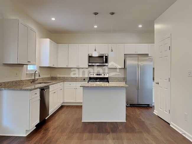 Photo - 369 Collinsworth Dr