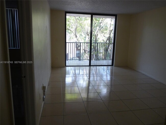 Photo - 14415 N Kendall Dr Unit 311G