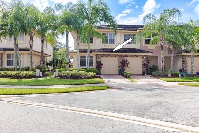 Photo - 356 SE Bloxham Way