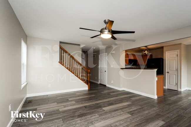Photo - 721 Wayland Dr