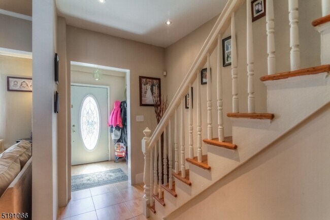 Photo - 254 Madison Ave