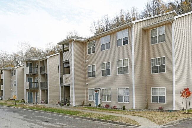 Photo - FAIRMONT HILLS APARTMENTS