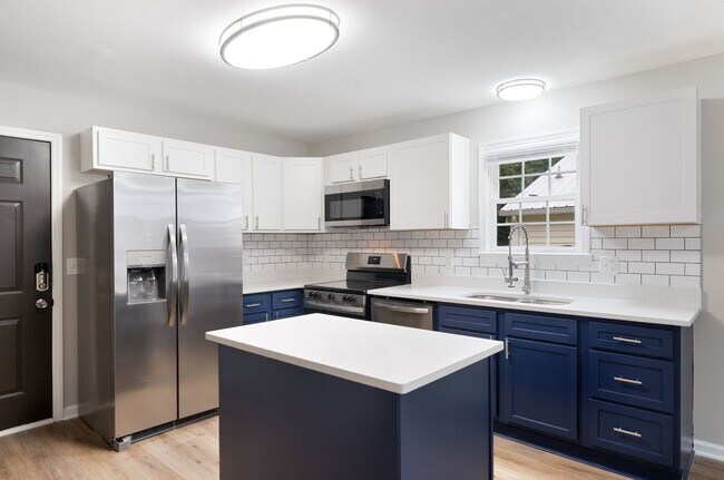 Photo - Freshly Updated 3 Bed, 2 Bath Home in Prime Durham Location! Early August Available