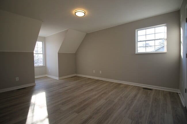 Photo - 729 Colony Village Way