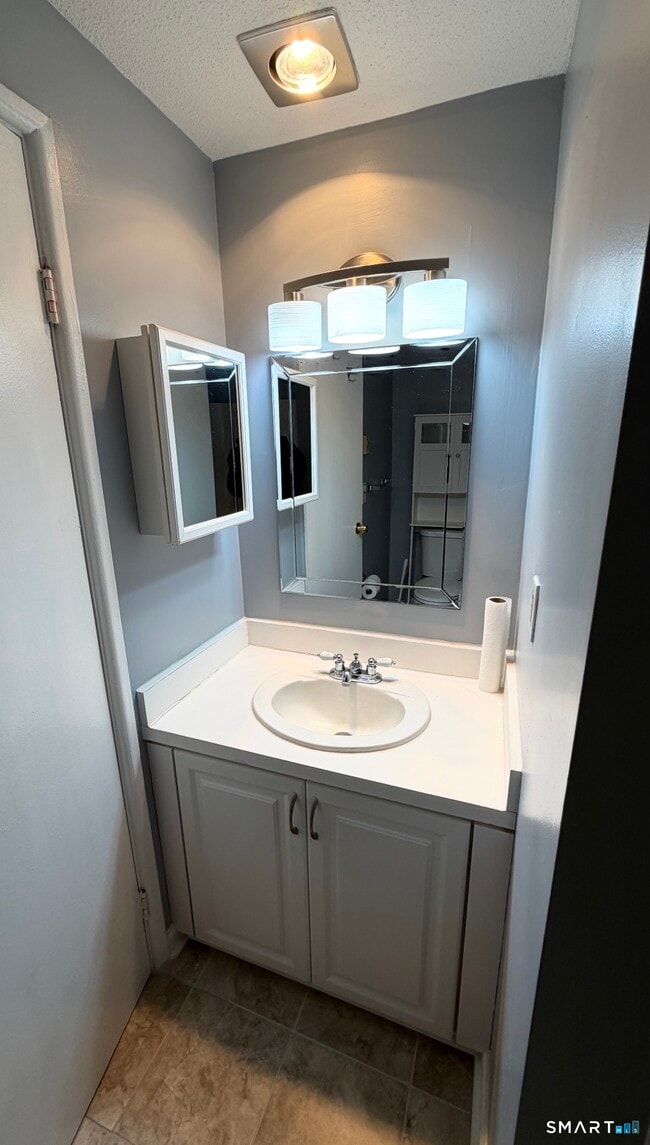 Photo - 57 Burgundy Hill Ln Unidad 57