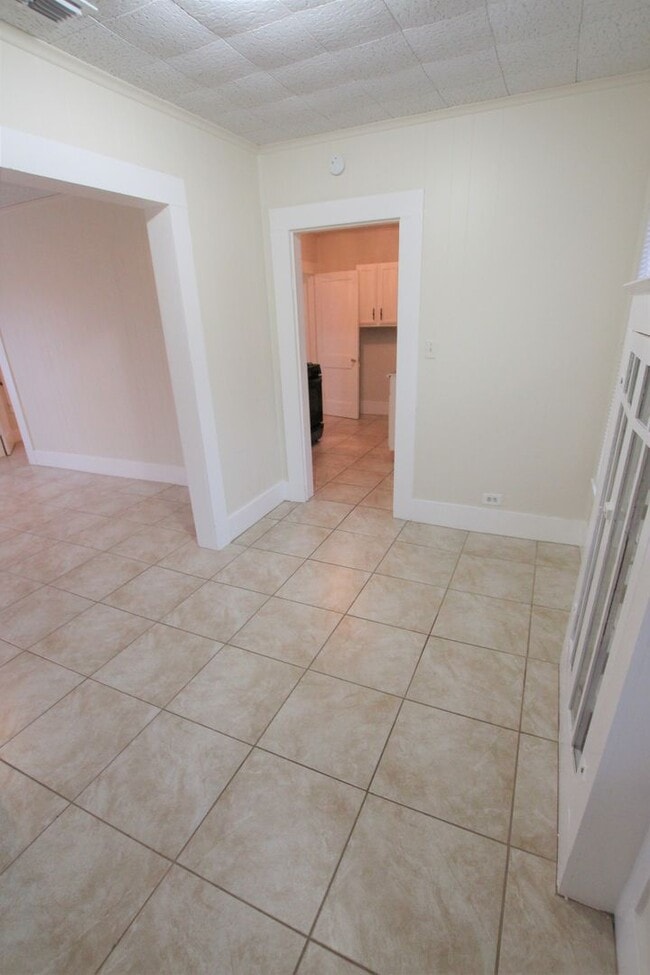 Photo - 1428 E Houston St Unidad 1428