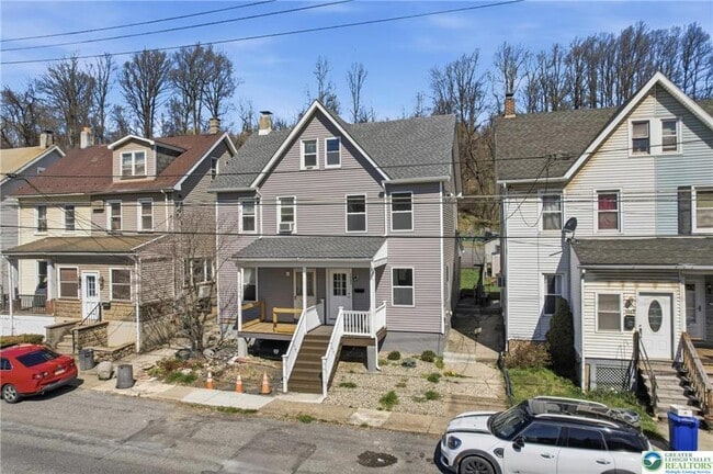 Photo - 1065 Bushkill Dr