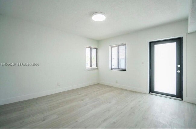 Photo - 7927 Crespi Blvd Unit 1