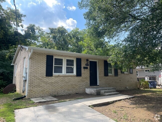 Building Photo - 1612 Emerald St Rental