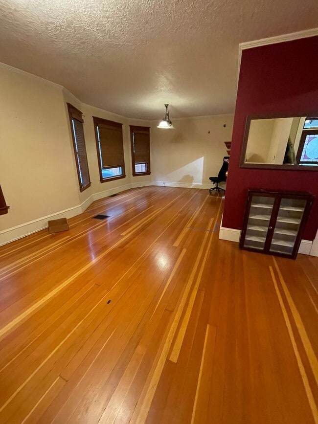 Photo - 2002 NE 13th Ave Unit 2002 NE 13th Ave